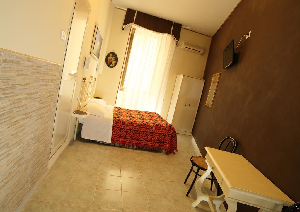 Giugiù Hotel *